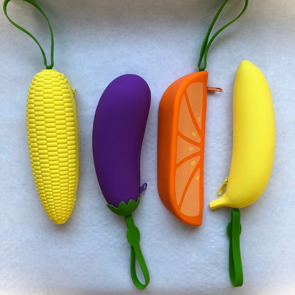New! 4 Fresh Fruit Zippered Pouches!